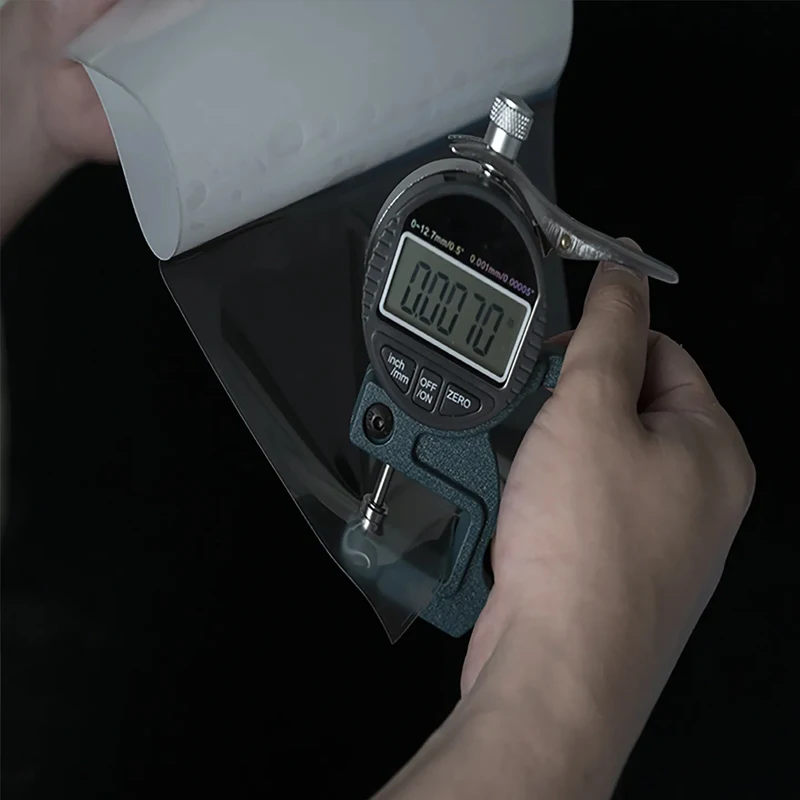 高品質・高光沢カーラッピングフィルム。柔軟性に優れたポリマー - Flexible Tpu Film のレビューと価格